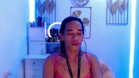 Snapshot of transeugene1990 chatting on March 8, 7:01 am transeugene1990 online show from March 8, 7:01 am