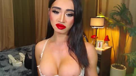 Snapshot of transgoddessrosy chatting on September 23, 4:54 pm ROSY TAN BE MY KING DONT FORGET TO FOLLOW AND THUMBS UP ME online show from September 23, 4:54 pm