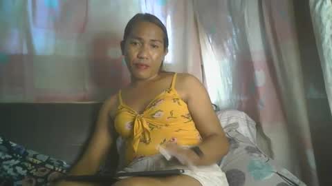 transhottie28 online show from February 11, 8:37 am