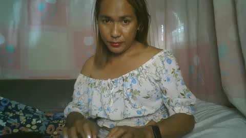 transhottie28 online show from February 13, 1:40 am