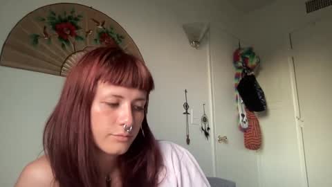 Snapshot of transinmourning chatting on September 20, 1:17 am DD online show from September 20, 1:17 am