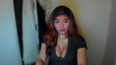 Snapshot of transnextdoor_ chatting on December 5, 3:50 pm ALMIGHTY GODDESS VALENTINA online show from December 5, 3:50 pm