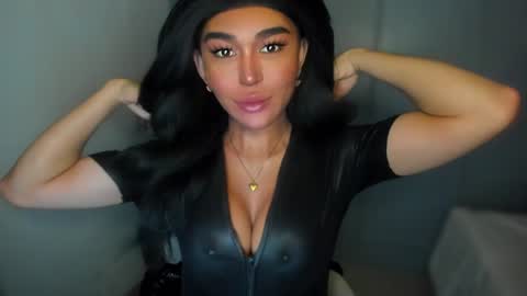 Snapshot of transnextdoor_ chatting on December 26, 4:32 am ALMIGHTY GODDESS VALENTINA online show from December 26, 4:32 am