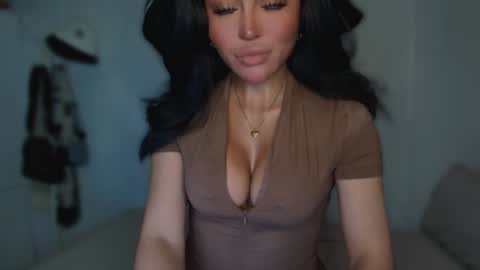 Snapshot of transnextdoor_ chatting on February 26, 1:32 am ALMIGHTY GODDESS VALENTINA online show from February 26, 1:32 am