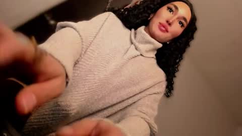 Snapshot of transnextdoor_ chatting on October 5, 10:40 pm ALMIGHTY GODDESS VALENTINA online show from October 5, 10:40 pm