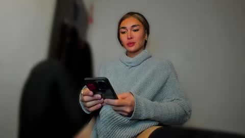 Snapshot of transnextdoor_ chatting on July 9, 10:47 pm ALMIGHTY GODDESS VALENTINA online show from July 9, 10:47 pm