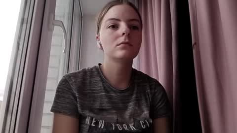 Mari online show from April 27, 1:42 pm