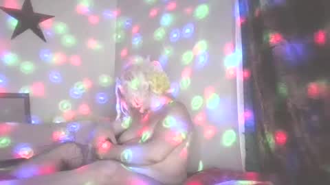 traphouseslutbunny4fun online show from October 19, 9:43 am
