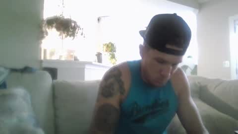 Snapshot of trash_man1989 chatting on January 5, 8:10 pm trash_man1989 online show from January 5, 8:10 pm