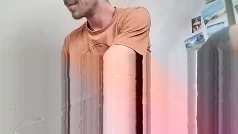 Snapshot of traveler_of_pleasure chatting on February 5, 9:46 am traveler_of_pleasure online show from February 5, 9:46 am