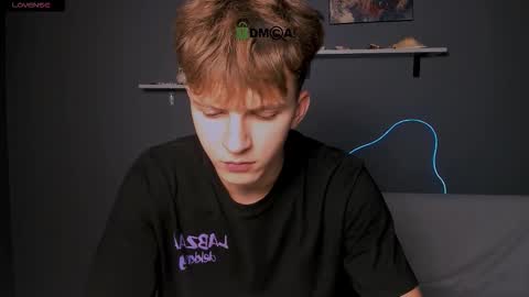 Travis online show from September 9, 7:13 pm