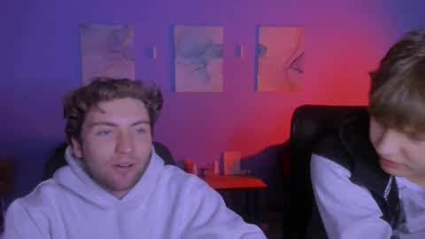 Travis online show from February 26, 9:41 am