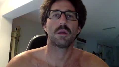 TravisKenn online show from September 30, 11:37 am