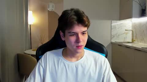 Snapshot of travisrivas chatting on September 10, 6:30 pm travisrivas online show from September 10, 6:30 pm