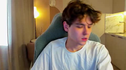 Snapshot of travisrivas chatting on October 7, 6:32 am travisrivas online show from October 7, 6:32 am