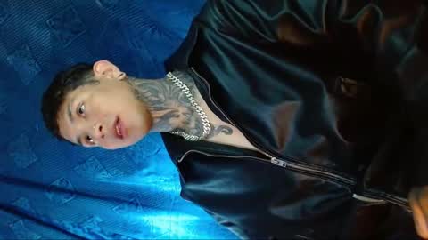 Snapshot of travistanner28 chatting on December 20, 12:27 pm TRAV - INDEPENDENT MODEL online show from December 20, 12:27 pm