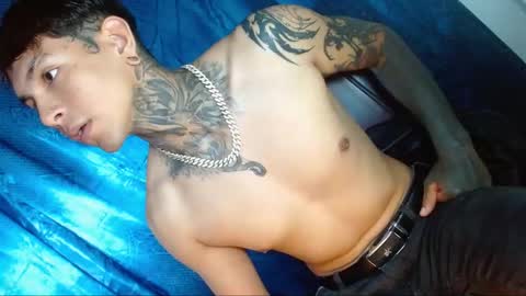 Snapshot of travistanner28 chatting on December 20, 3:31 pm TRAV - INDEPENDENT MODEL online show from December 20, 3:31 pm