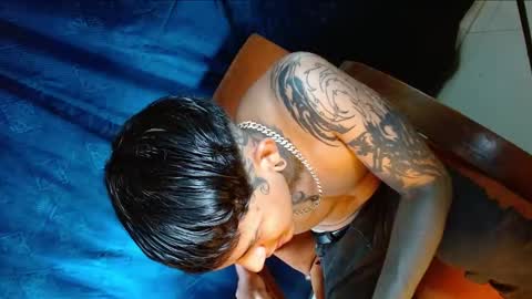 Snapshot of travistanner28 chatting on December 21, 2:37 pm TRAV - INDEPENDENT MODEL online show from December 21, 2:37 pm