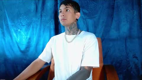 Snapshot of travistanner28 chatting on January 9, 7:31 am TRAV - INDEPENDENT MODEL online show from January 9, 7:31 am