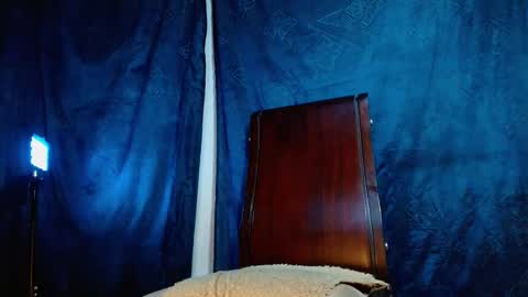 Snapshot of travistanner28 chatting on January 30, 7:04 pm TRAV - INDEPENDENT MODEL online show from January 30, 7:04 pm