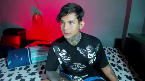 Snapshot of travistanner28 chatting on October 6, 5:21 pm TRAV - INDEPENDENT MODEL online show from October 6, 5:21 pm