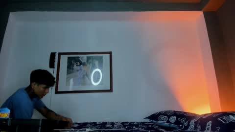 Snapshot of travistanner28 chatting on November 11, 7:03 pm TRAV - INDEPENDENT MODEL online show from November 11, 7:03 pm