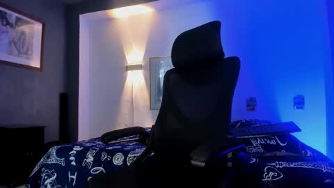 Snapshot of travistanner28 chatting on November 14, 10:25 am TRAV - INDEPENDENT MODEL online show from November 14, 10:25 am