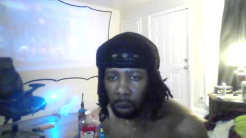 Snapshot of tray713152 chatting on June 18, 9:25 am 10Thickness online show from June 18, 9:25 am