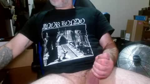 Snapshot of treasured_trash chatting on May 30, 5:43 pm Dilly Dally online show from May 30, 5:43 pm