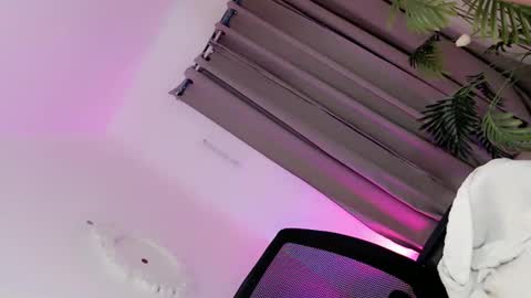 YOUR SLUT online show from December 15, 6:12 pm