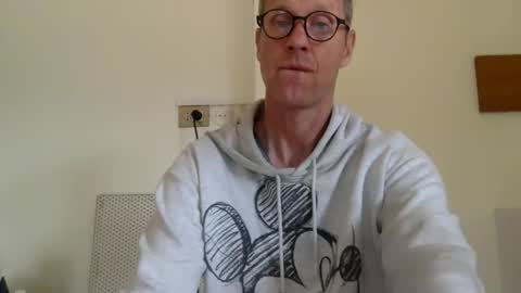 Snapshot of trebo00788 chatting on May 10, 7:24 am trebo00788 online show from May 10, 7:24 am