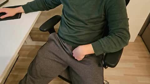 tree1989 online show from January 12, 7:21 pm