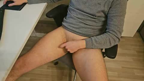 tree1989 online show from February 8, 12:06 am