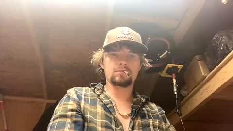 treeman817 online show from April 7, 4:40 pm