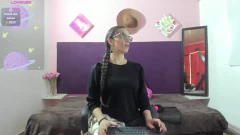 Treisy online show from April 22, 12:50 pm