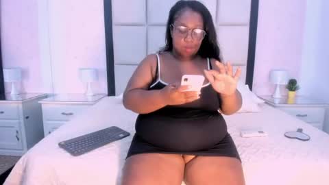 Treisy Vixen big ass online show from July 21, 3:20 am