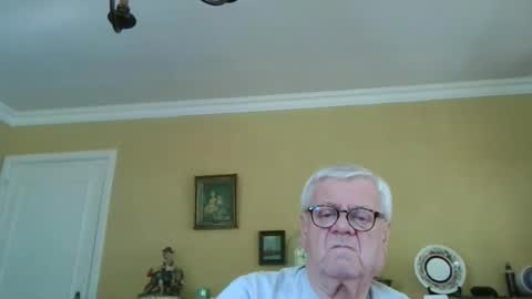 Snapshot of trekbeestje1 chatting on May 16, 7:27 am trekbeestje online show from May 16, 7:27 am