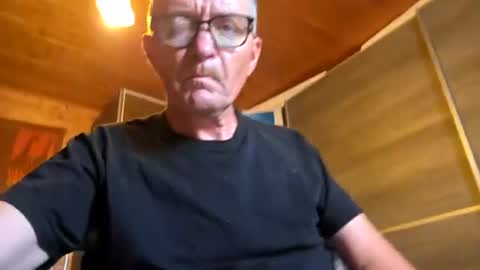 Snapshot of trekkertje12345 chatting on June 28, 2:01 pm trekkertje12345 online show from June 28, 2:01 pm