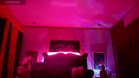 Snapshot of tremendouscockdestroyer chatting on December 27, 10:55 am Jade online show from December 27, 10:55 am