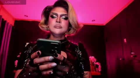 Snapshot of tremendouscockdestroyer chatting on January 7, 10:11 am Jade online show from January 7, 10:11 am