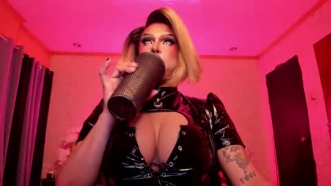 Snapshot of tremendouscockdestroyer chatting on January 28, 8:15 pm Jade online show from January 28, 8:15 pm