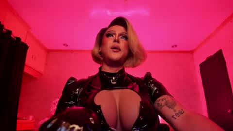 Snapshot of tremendouscockdestroyer chatting on February 2, 5:04 pm Jade online show from February 2, 5:04 pm