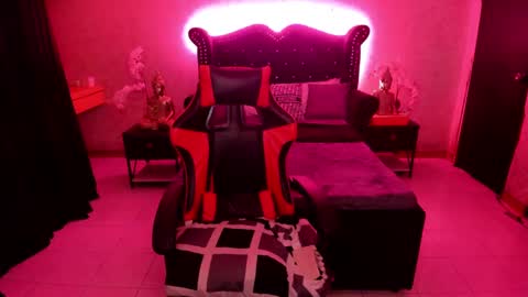 Snapshot of tremendouscockdestroyer chatting on February 2, 8:08 pm Jade online show from February 2, 8:08 pm