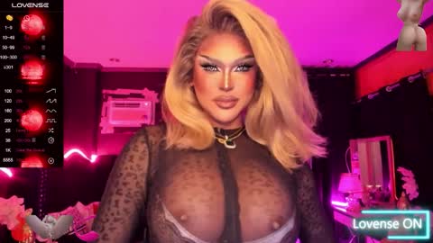 Snapshot of tremendouscockdestroyer chatting on September 15, 12:27 pm Jade online show from September 15, 12:27 pm