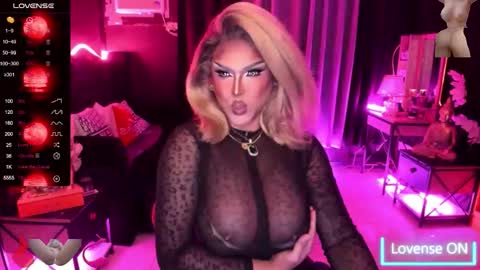 Snapshot of tremendouscockdestroyer chatting on October 13, 1:22 pm Jade online show from October 13, 1:22 pm