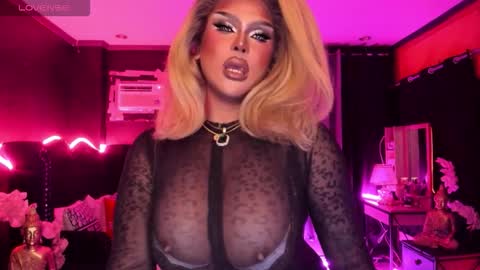 Snapshot of tremendouscockdestroyer chatting on October 25, 6:57 pm Jade online show from October 25, 6:57 pm