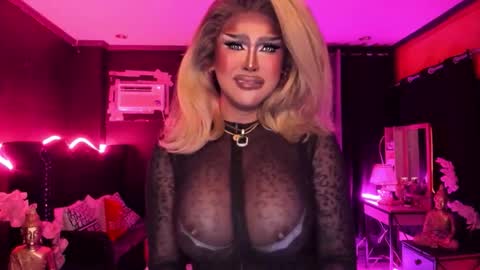 Snapshot of tremendouscockdestroyer chatting on October 30, 1:45 pm Jade online show from October 30, 1:45 pm