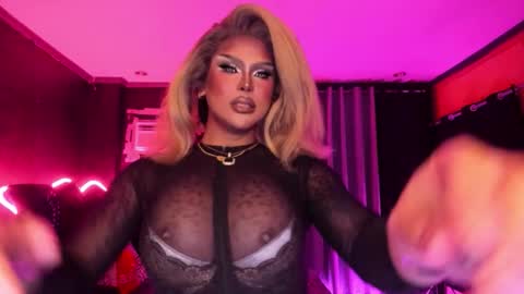 Snapshot of tremendouscockdestroyer chatting on November 7, 2:33 am Jade online show from November 7, 2:33 am