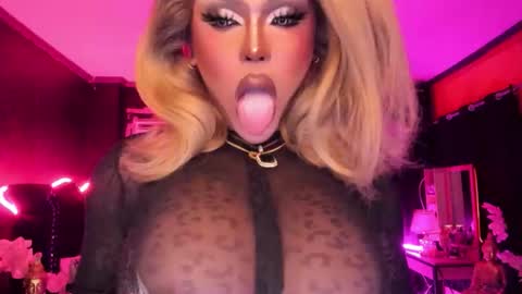 Snapshot of tremendouscockdestroyer chatting on November 9, 6:12 am Jade online show from November 9, 6:12 am