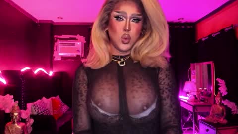 Snapshot of tremendouscockdestroyer chatting on November 15, 4:47 pm Jade online show from November 15, 4:47 pm